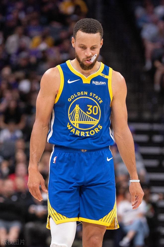 篮球明星选手受伤退赛,引发热议 篮球明星选手受伤退赛,引发热议