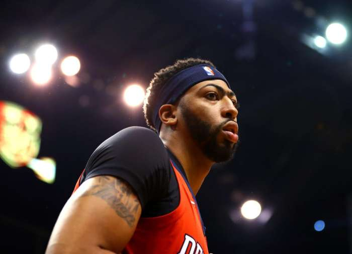 马刺翻盘深圳队,浓眉哥高光表现 马刺翻盘深圳队,浓眉哥高光表现