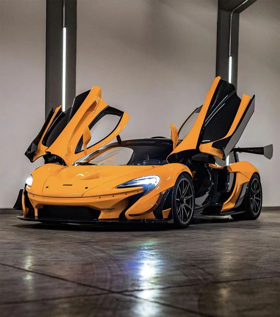 迈凯伦绝杀法拉利，勒克莱尔高光表现